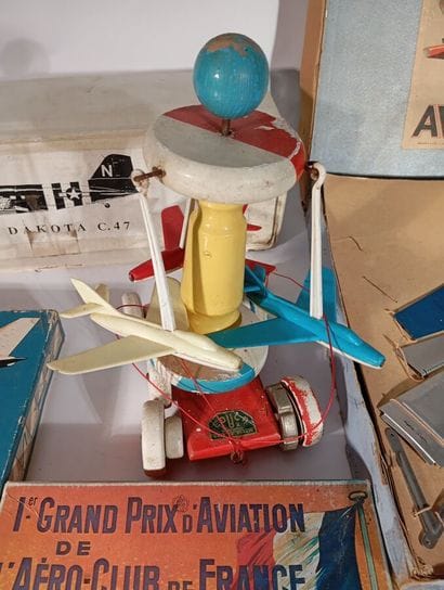 Reunion de jeux, puzzle et jouets autours...