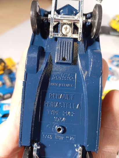 Lot de vehicules miniatures de fabricants...