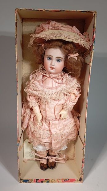 French JUMEAU doll from the SFBJ period,...