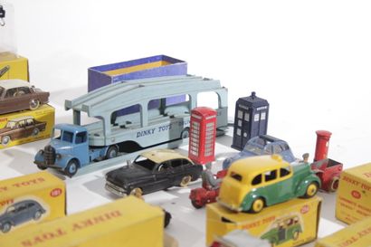 DINKY TOYS. Reunion de vehicules Français...