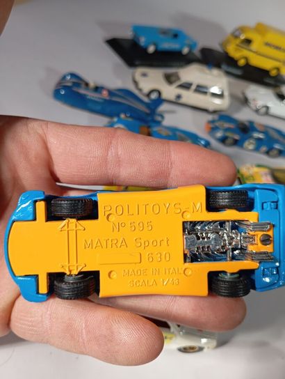 Lot de vehicules miniatures de fabricants...