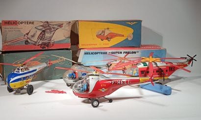 JOUSTRA. Reunion de 4 helicoptéres en metal...