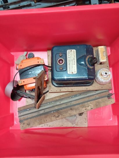 JEP / Hornby. Important ensemble de gares...