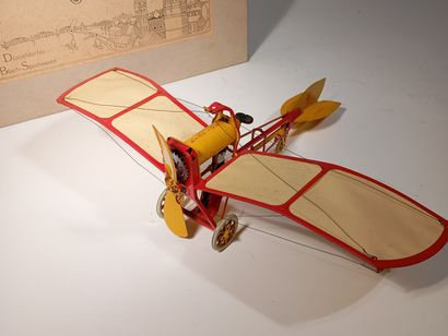 DBS. Avion Kranish 310 neuf dans sa boite....
