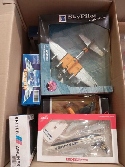 Lot d'avions ATLAYA serie 