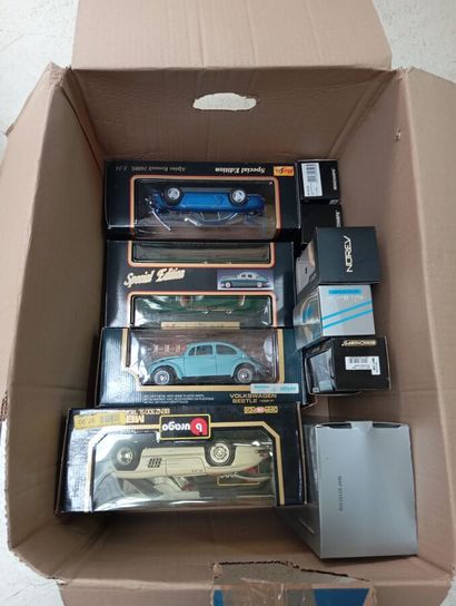 Lot de voitures de diverses tailles dans...