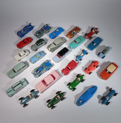 Lot de voitures miniatures dont Super Champion,...