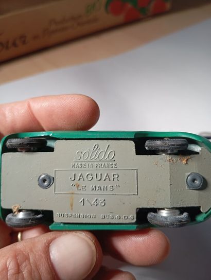 Lot de voitures miniatures dont Novoexport...