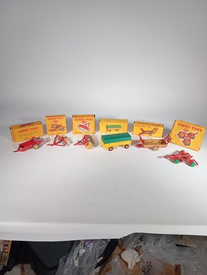 DINKY TOYS. Reunion of 6 farm vehicles with...