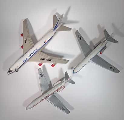 Reunion de 3 Avions de ligne . ARNOLD Caravelle...