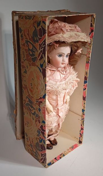 French JUMEAU doll from the SFBJ period,...
