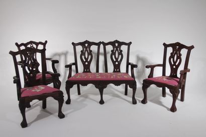 Lot de mobilier pour poupées et enfants dont...