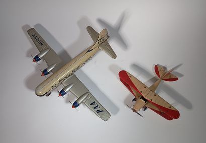 GAMA. Avion Strato Clipper en tôle lythographiée...