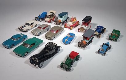 Reunion of 17 1/43 vehicles including Matchbox...