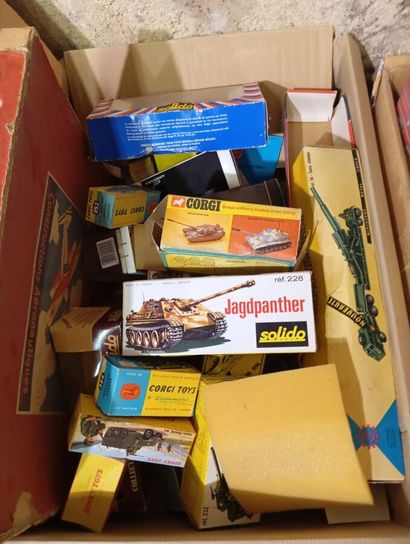 Lot de 3 cartons d'emballage et de boites...