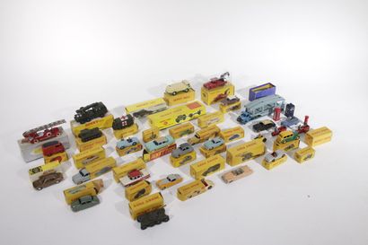 DINKY TOYS. Reunion de vehicules Français...
