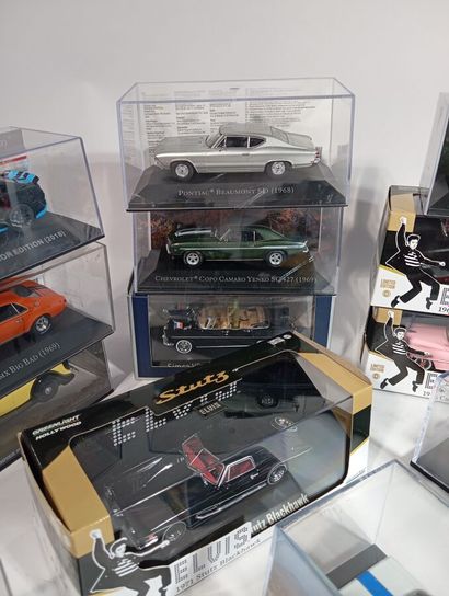 Lot de vehicules miniatures de fabricants...
