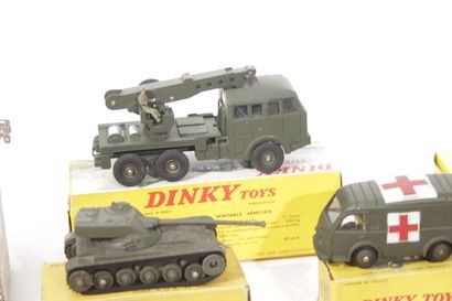 DINKY TOYS. Reunion de vehicules Français...