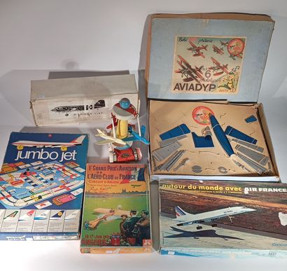 Reunion de jeux, puzzle et jouets autours...