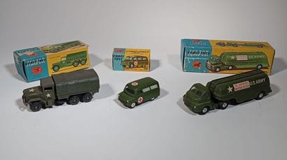 CORGI TOYS. Reunion de 3 vehicules militaires...