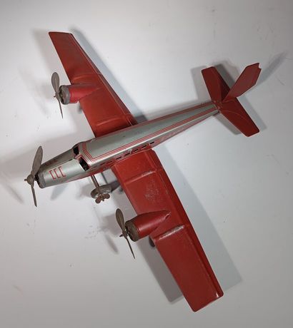 JOUSTRA. Grand trimoteur 