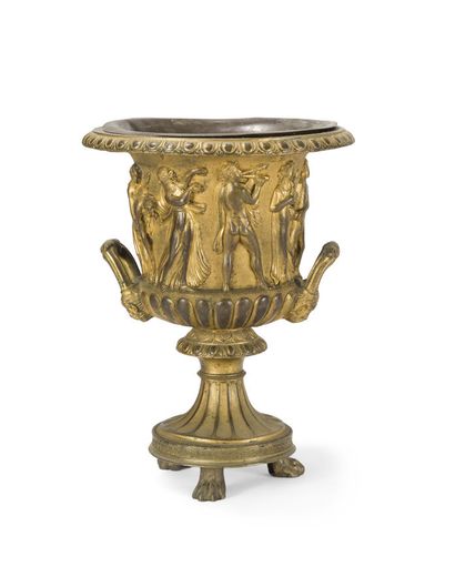VASE MEDICIS
à décor d'une frise antique...