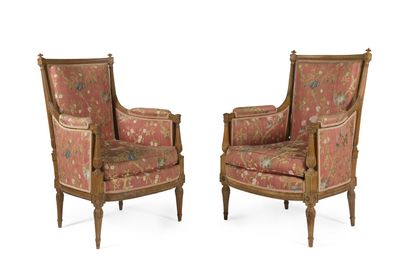 SUITE DE QUATRE FAUTEUILS ET DEUX BERGÈRES...