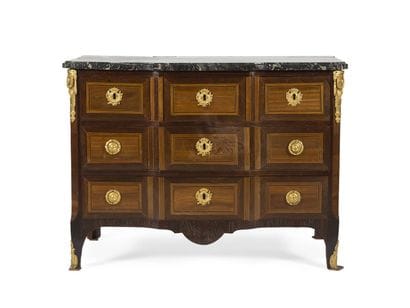 COMMODE EN SATINÉ ET AMARANTE
la façade à...
