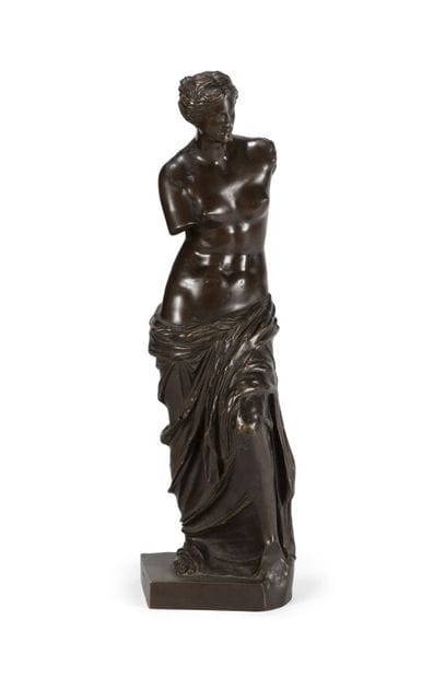 FIGURE EN BRONZE À PATINE BRUNE
représentant...