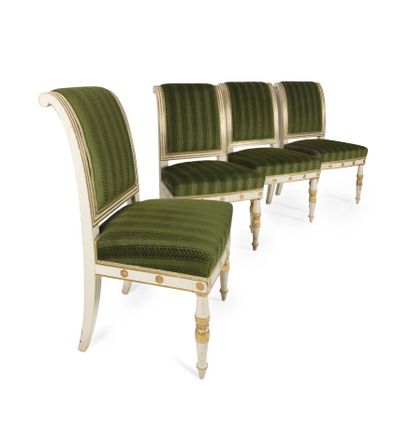 SUITE DE QUATRE CHAISES EN HÊTRE PEINT ET...