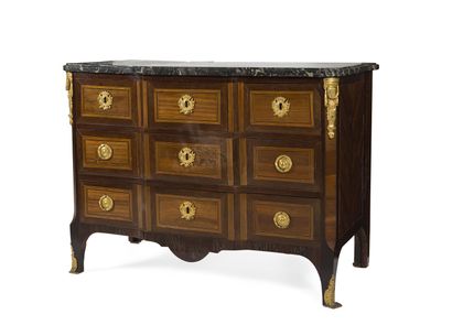 COMMODE EN SATINÉ ET AMARANTE
la façade à...