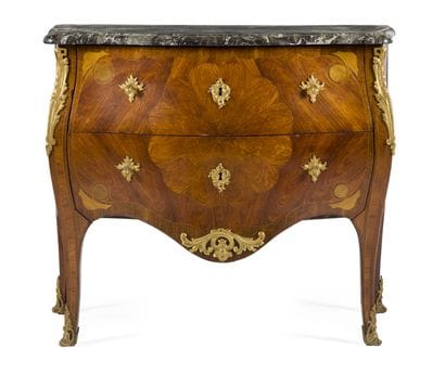 COMMODE EN PALISSANDRE, BOIS DE ROSE ET AMARANTE
de...