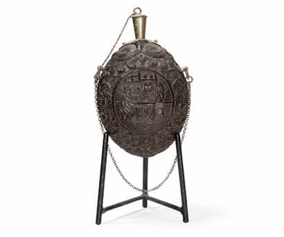 PULVÉRIN
à décor de scènes galantes et intérieur...