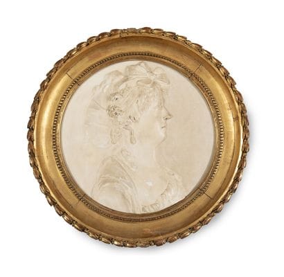 MÉDAILLON EN PLÂTRE
figurant femme au bonnet,...