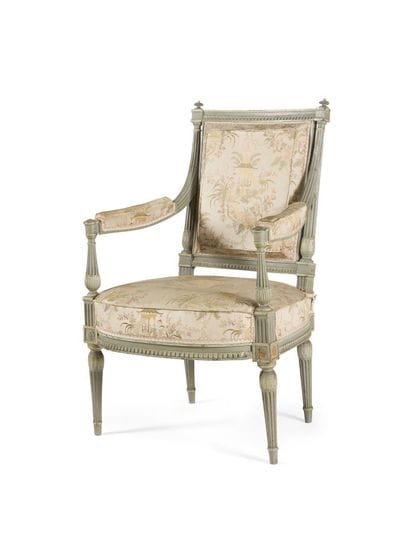 FAUTEUIL EN BOIS MOULURÉ, SCULPTÉ ET PEINT
à...