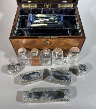 Sampson Mordan & Co., London, 
Toiletry case...