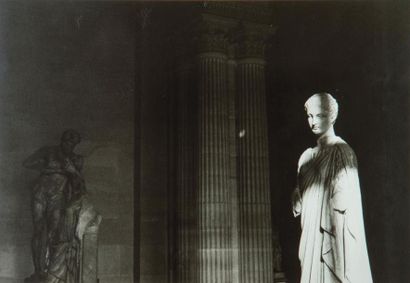 CLAUDE PITOT (1948)

Hall du Grand Théâtre...