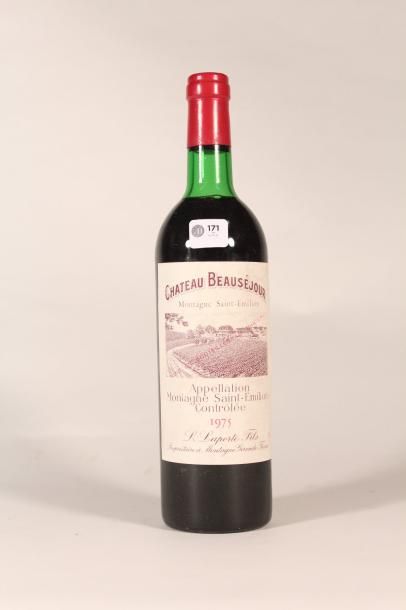 Château Beauséjour 1975 Montagne Saint-Émilion...