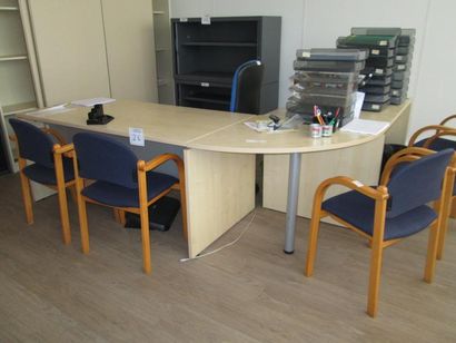 1 bureau d'angle mélaminée bois clair