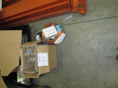 6 lampes, fils de cuivre et barettes