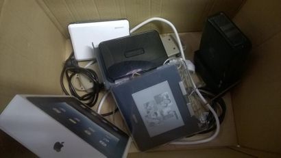 1 disque dur sans marque apparente + 2 switch,...