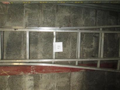 1 échelle aluminium (2 brins) HAGUSEN