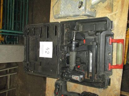 1 agrafeuse WURTH DKG 1040