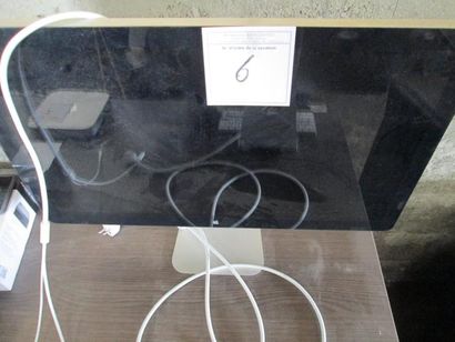 1 écran APPLE Thundenbult Display Modèle :...