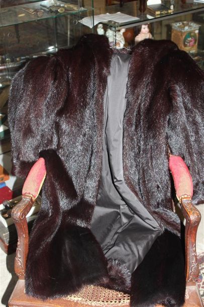 Manteau en fourrure de vison SPRUNG Frères...