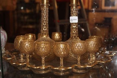 Service à liqueur en cristal taillé et réhauts...