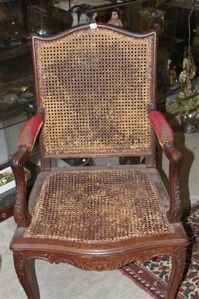 Fauteuil à haut dossier, fond de canne en...