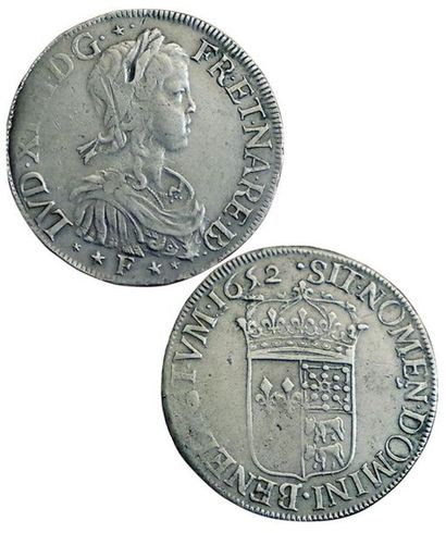 LOUIS XIV.
Ecu de Béarn à la mèche longue....