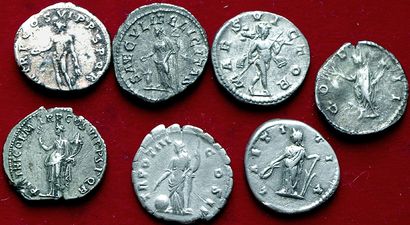 ROME. 
Lot de 7 deniers : trajan (2 ex.),...