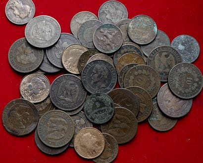 19ème SIECLE.
48 divisionnaires cuivre :...